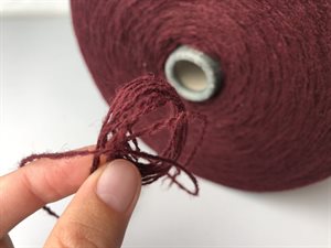 Shetlandsuld 2 trådet - vinrød, ca 500 gram